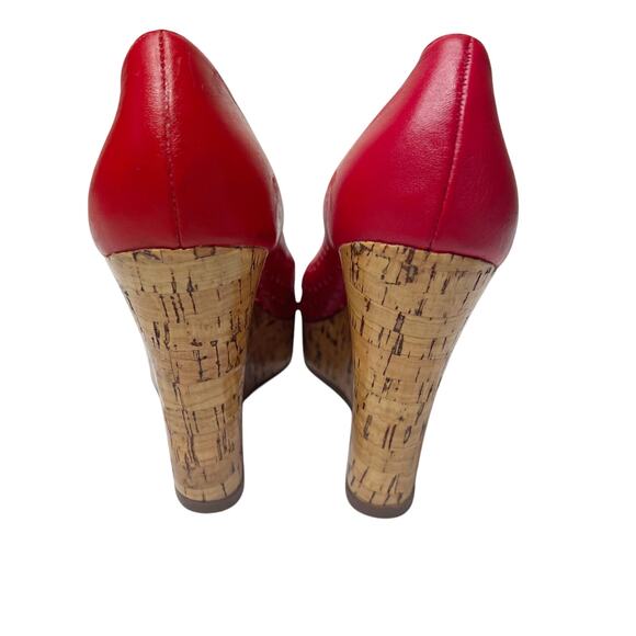 Steve Madden Visible Platform Open Toe Wedge Heels Perforated Red Leather 6 B - Picture 7 of 13
